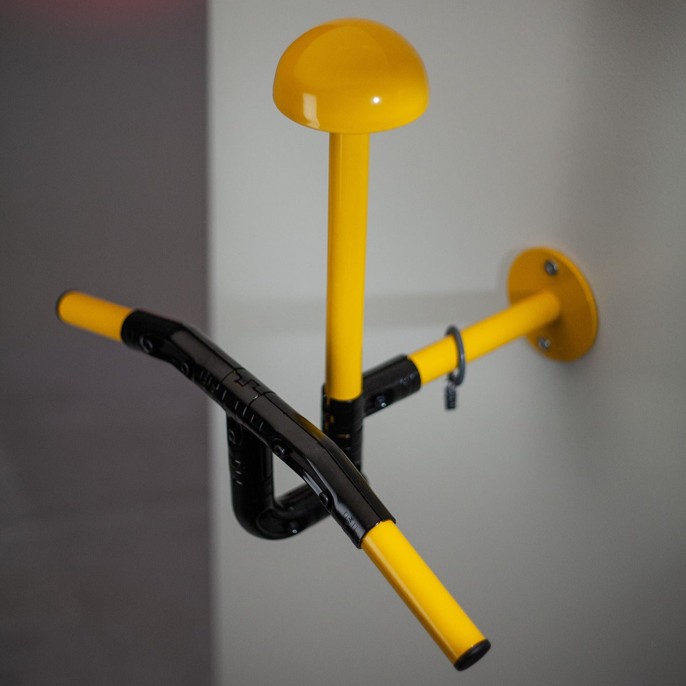 Bracky Modular Porta casco e giacca giallo