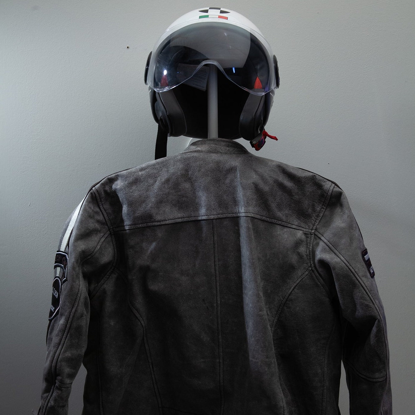 OCCASIONE Porta casco e giacca/tuta da moto, bici o sci a parete - MONOLITH