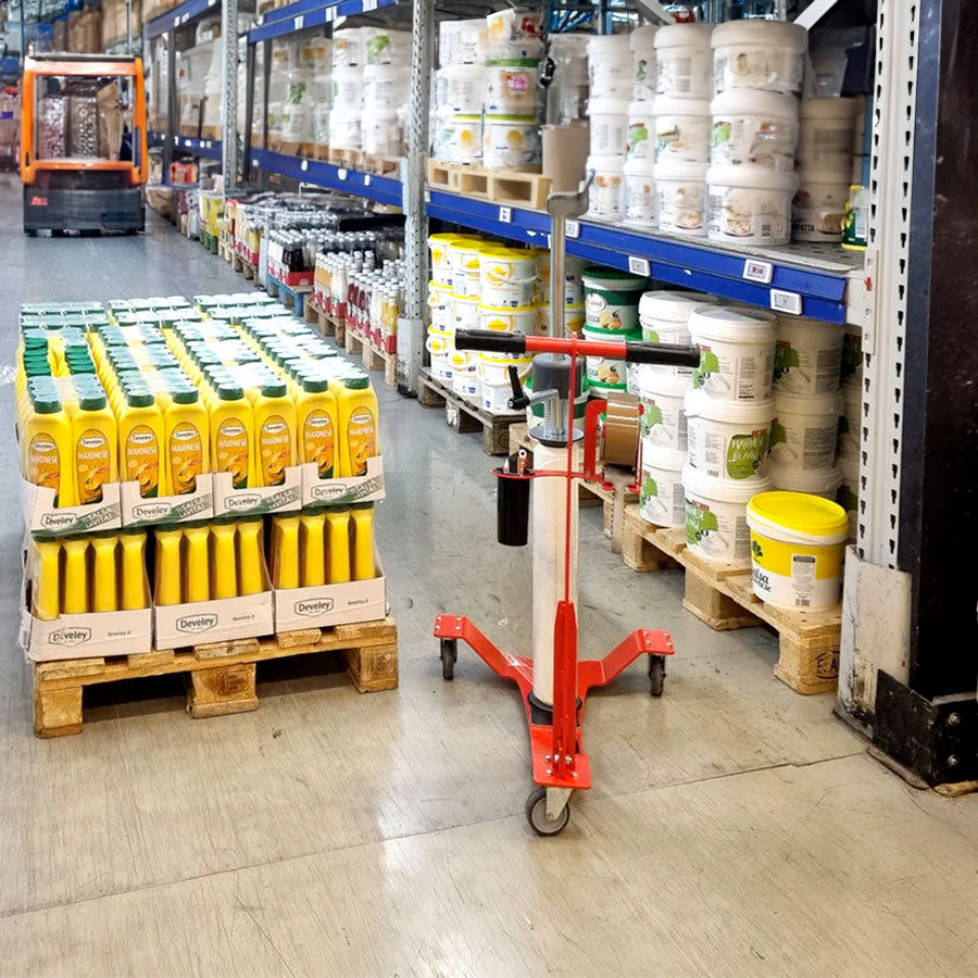 Fasciapallet manuale Fimy 1.0 marca Bracky in corsia di supermercato