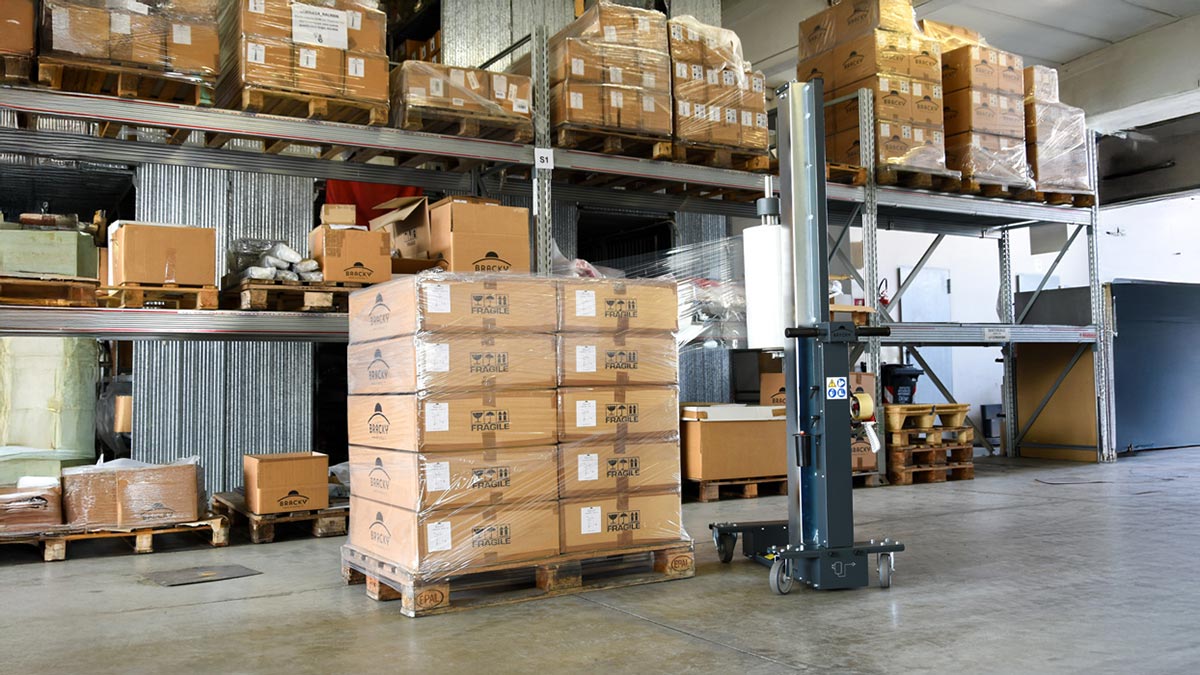 Perche scegliere un fasciapallet semovente?